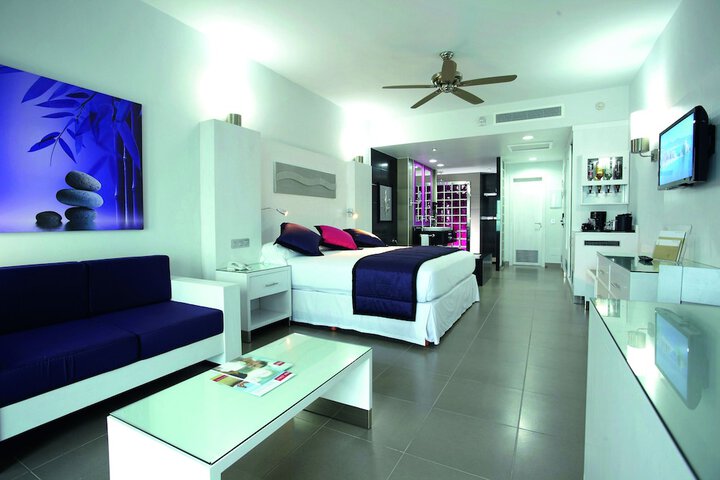 Room 14 of 85