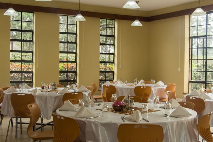 Dining 60 of 86