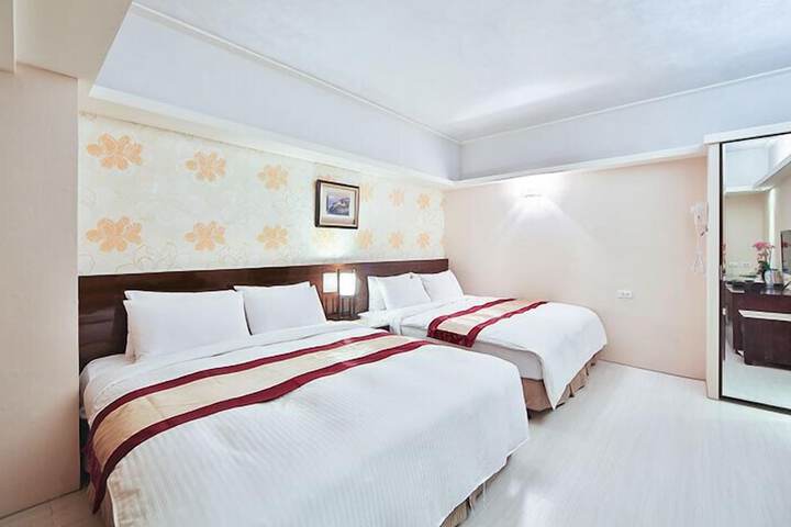 Room 9 of 24