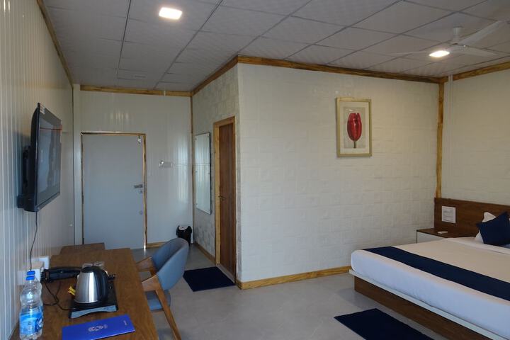 Room 2 of 35