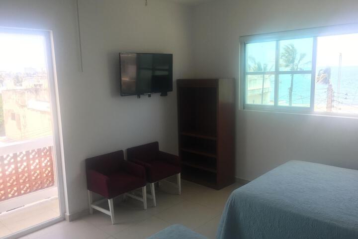 Room 9 of 14