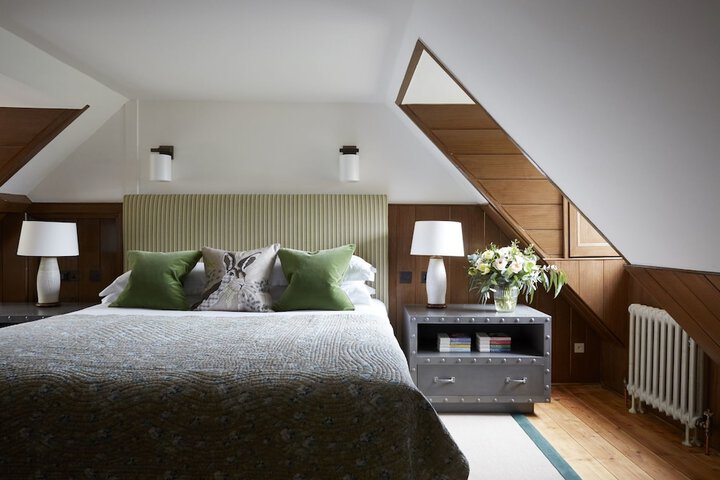 Room 4 of 80
