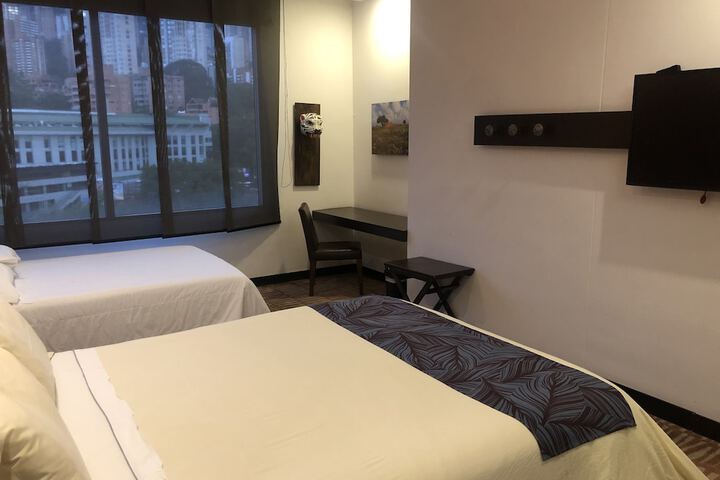 Room 6 of 55