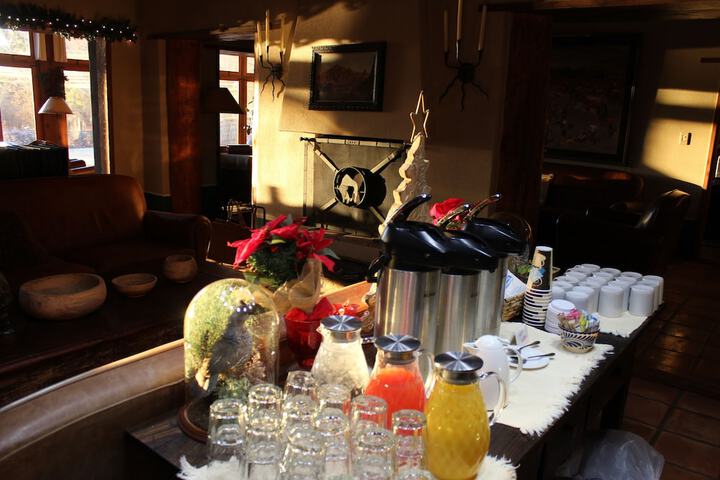 Breakfast/Coffee Service 33 of 63