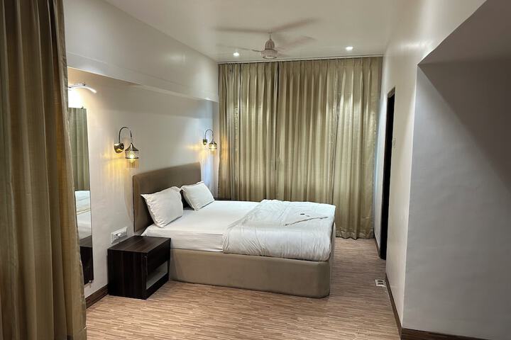 Room 2 of 22