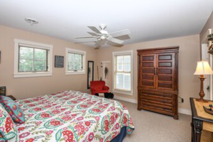 Room 32 of 36