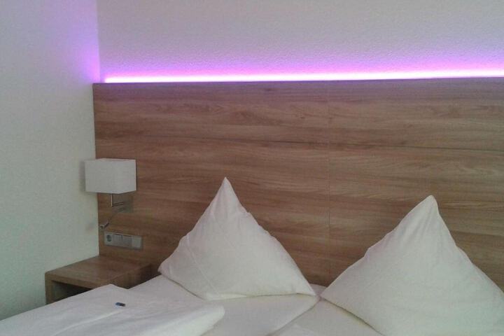 Room 42 of 73