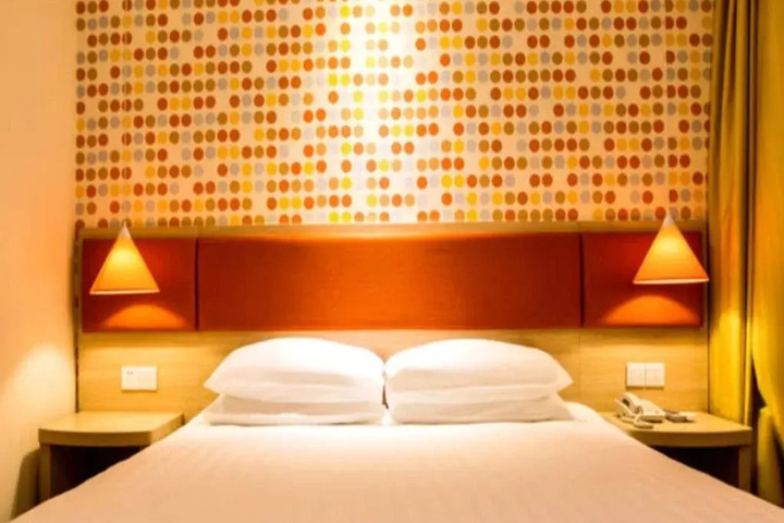 Room 2 of 12