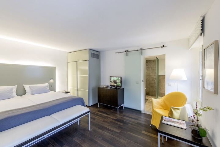 Room 22 of 90