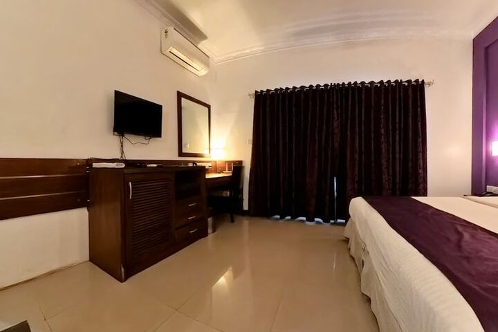 Room 17 of 49
