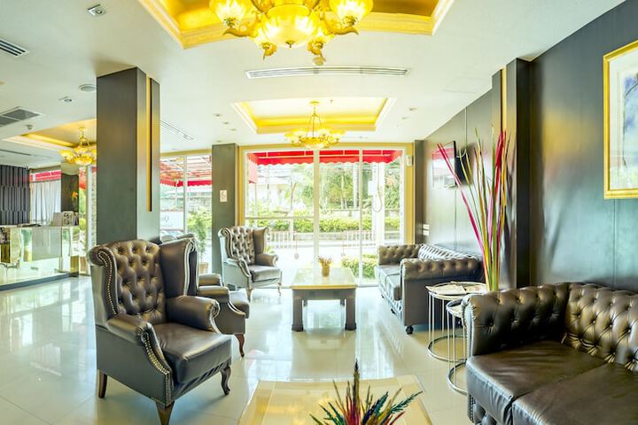 Hotel Lobby
