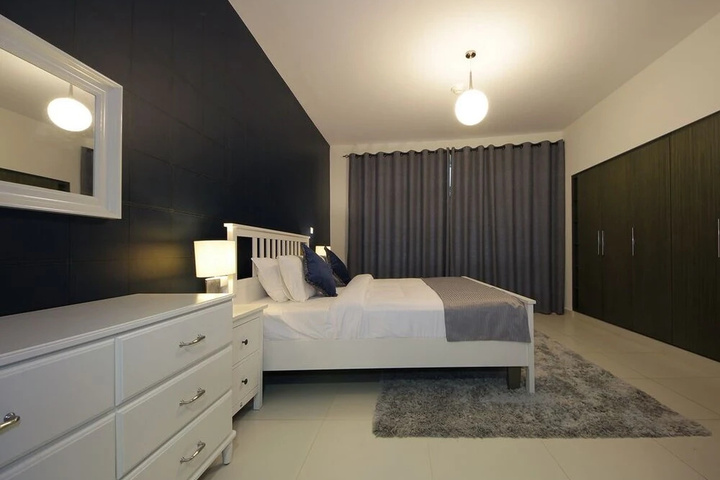 Room 5 of 50