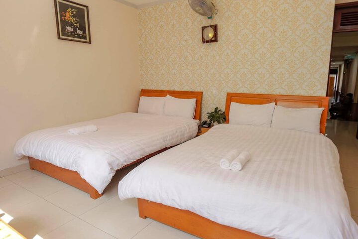 Room 7 of 15