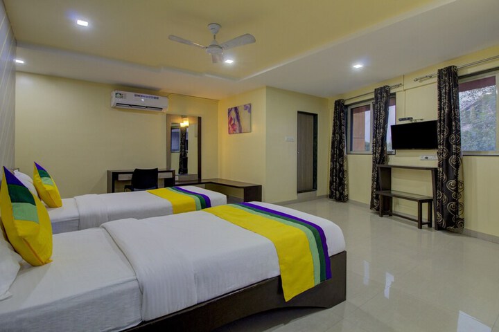 Room 16 of 35