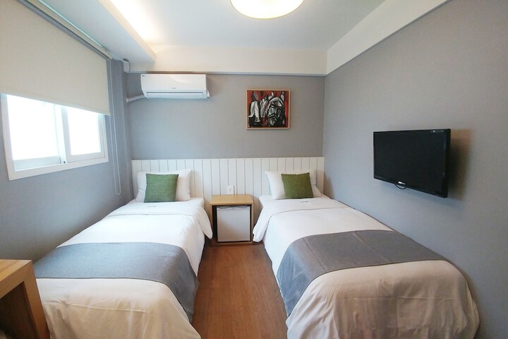 Room 30 of 88