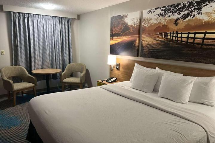 2 Double Beds (9 of 15)
