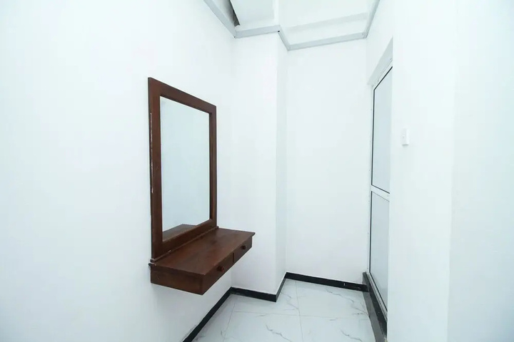 Room 11 of 13