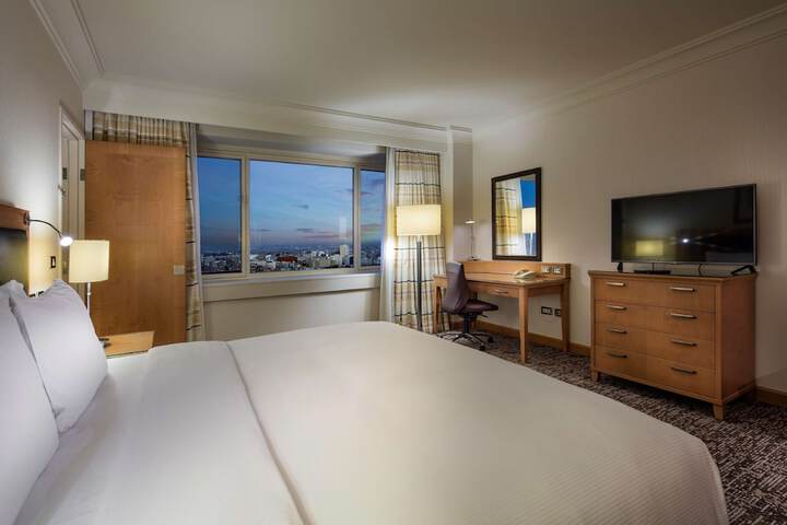 Room 10 of 113