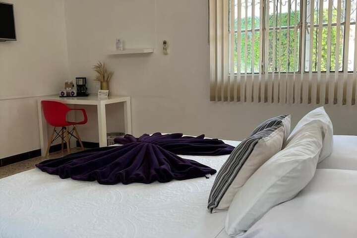 Room 53 of 165