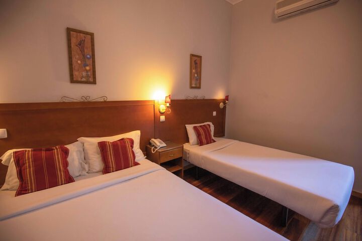 Room 6 of 49
