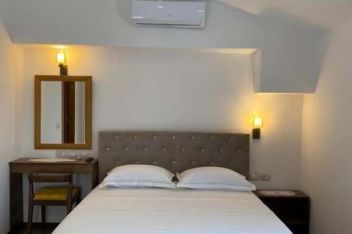 Room 31 of 114