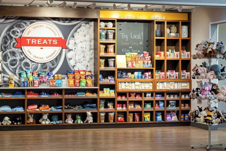 Snack bar