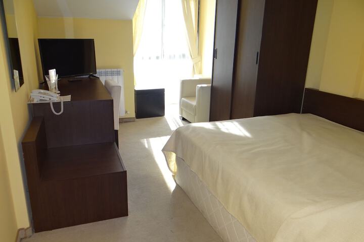 Room 8 of 46