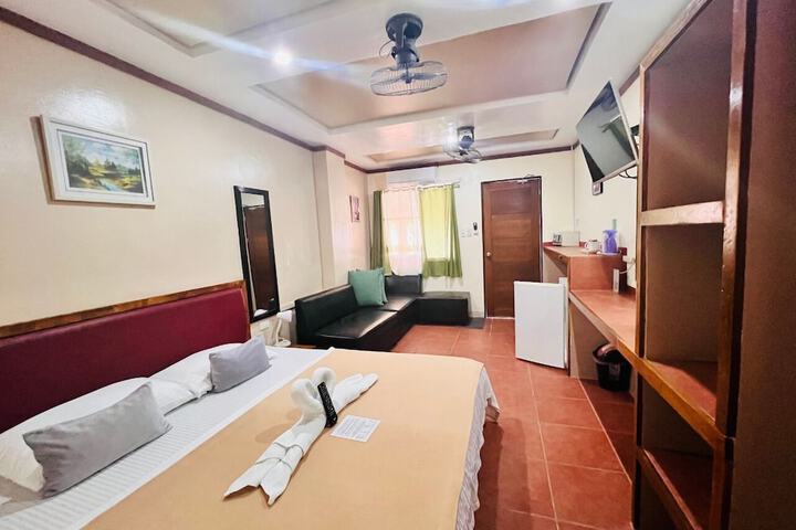 Room 26 of 122
