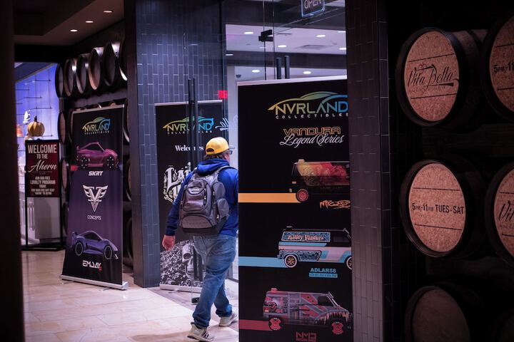 Business Center 95 of 111