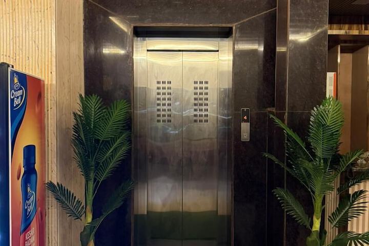 Hotel 5 of 6