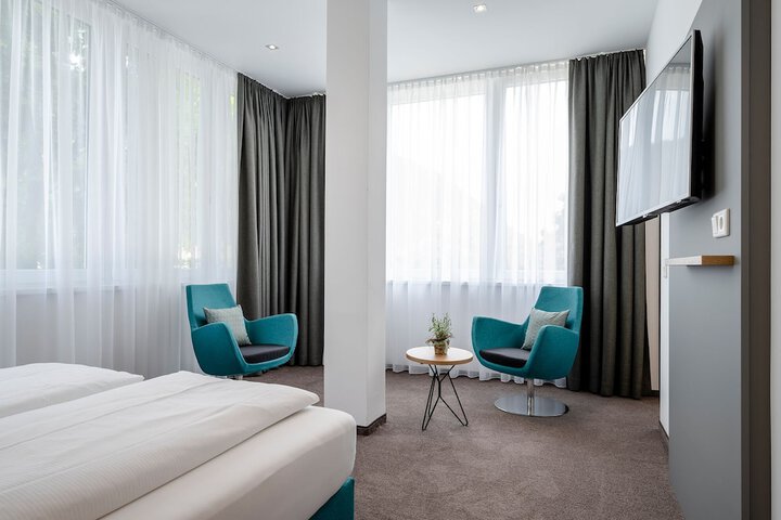 Room 48 of 124