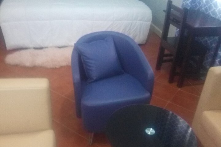 Room 4 of 17