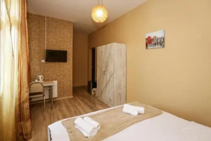 HOTEL 2FLOORS