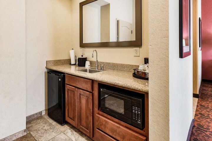1 King Bed with Shower (12 of 16)