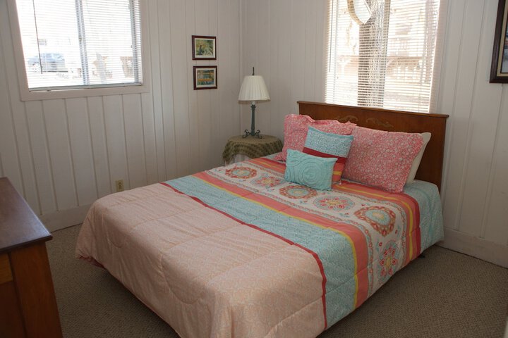 Room 16 of 400