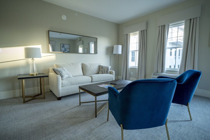 Room 17 of 36