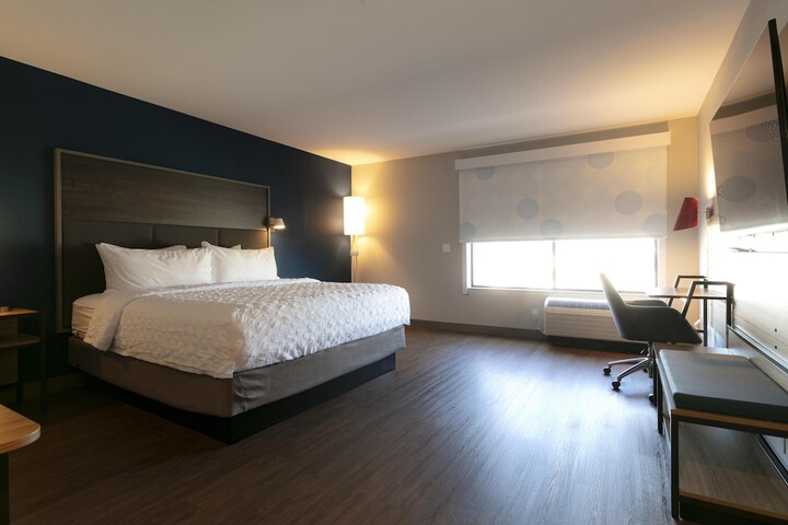 Room 6 of 22