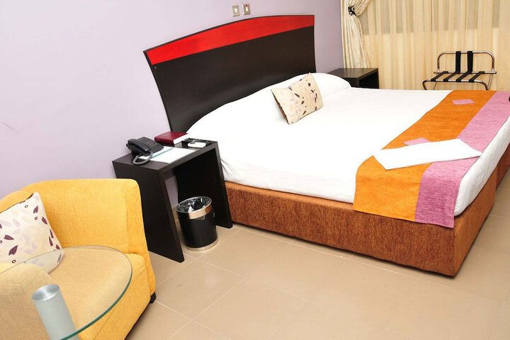 Room 3 of 17