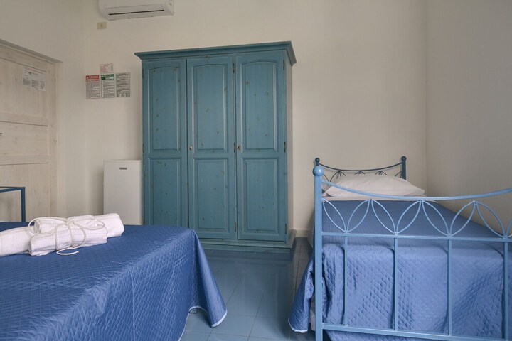 Room 15 of 31