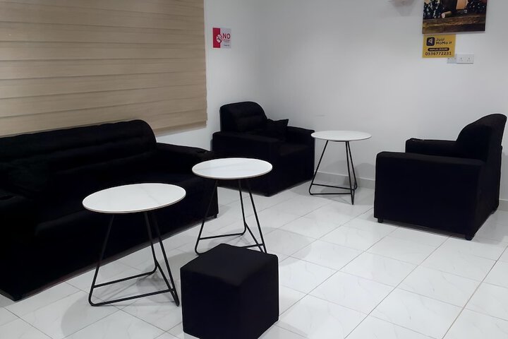 Room 12 of 38