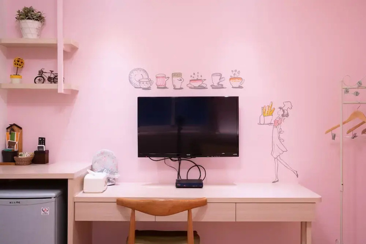 Room 4 of 15