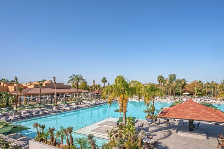 Pool Hotel