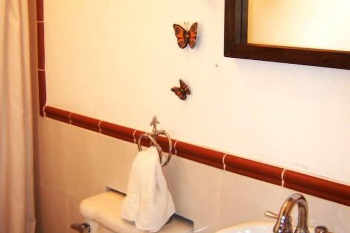 Room 25 of 47