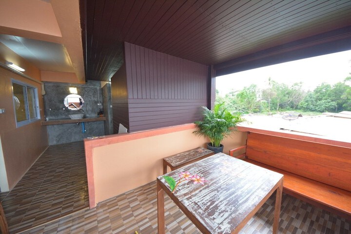 Terrace/Patio 30 of 34
