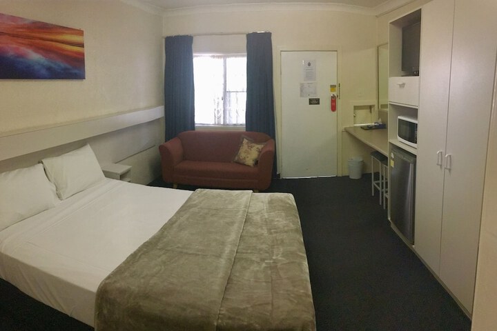Room 3 of 24