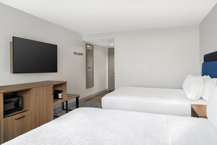 Room 53 of 115