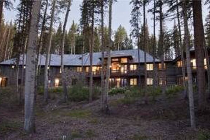 Aux Pied Des Pistes by Telluride Resort Lodging in Telluride, CO