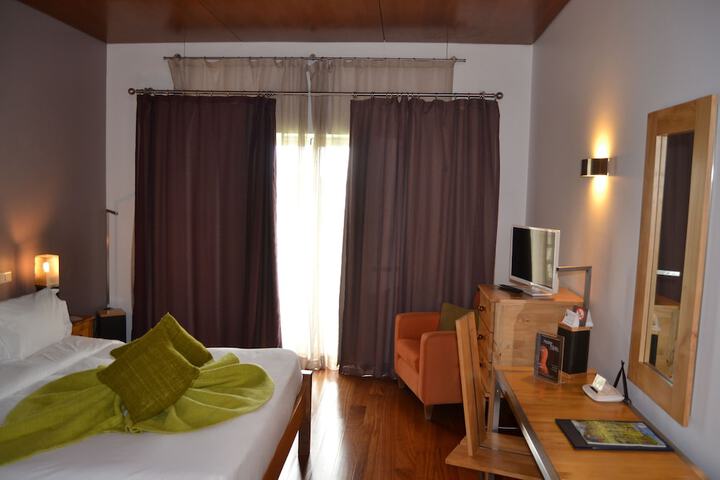 Room 8 of 62