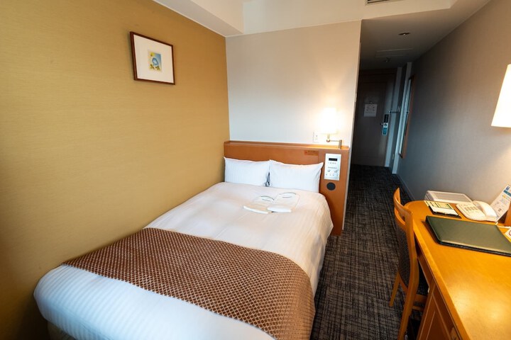 Room 17 of 65