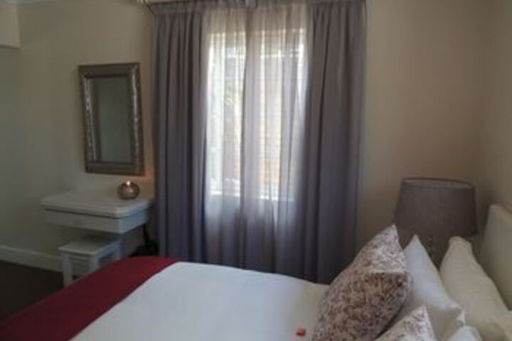 Room 51 of 142
